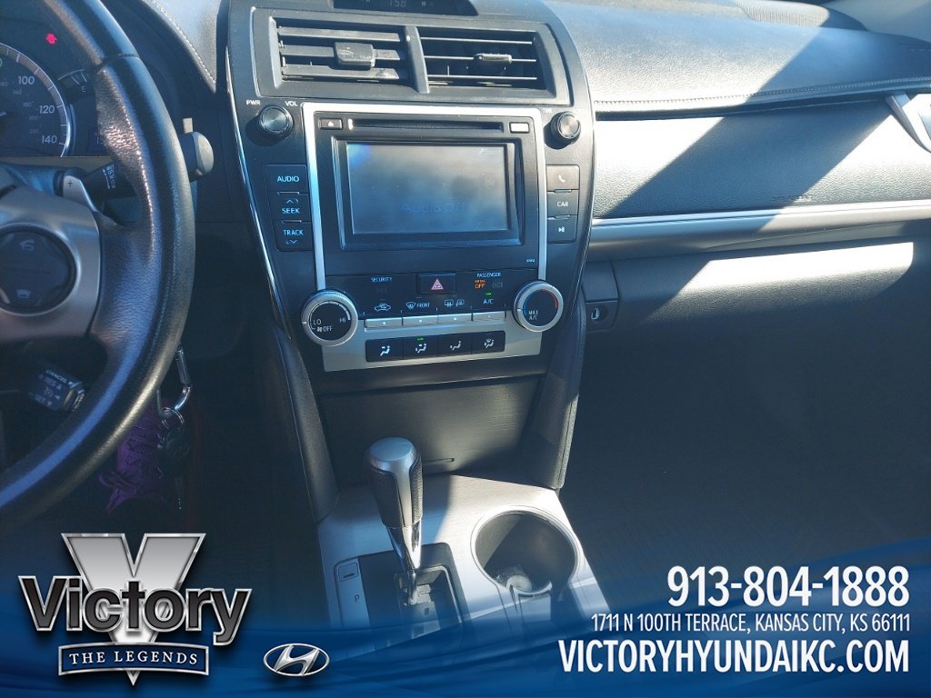 Used 2012 Silver Toyota SE image 9
