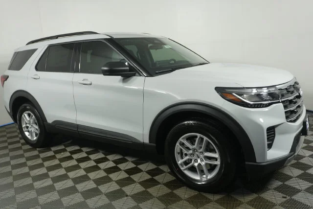 New 2027 Avalanche Gray Ford Active image 1