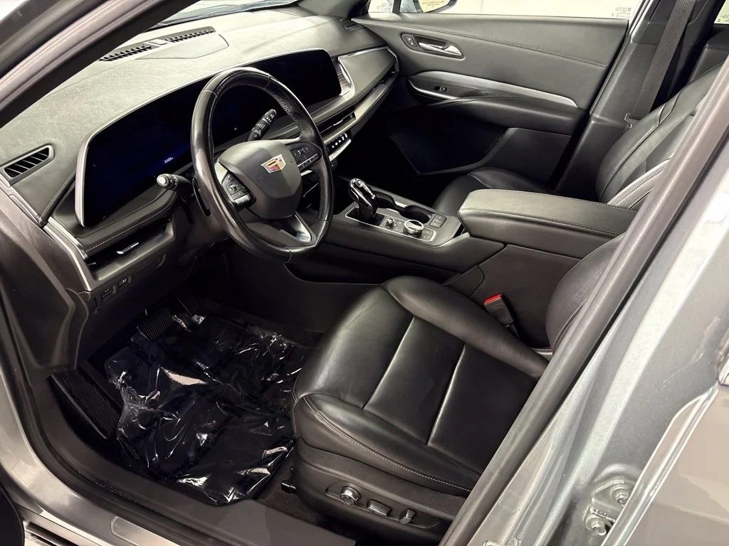Used 2024 Silver Cadillac Premium Luxury image 33
