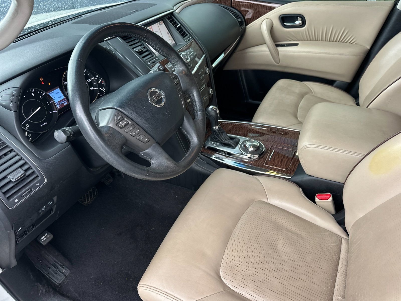 Used 2017 Pearl White Nissan Platinum image 9