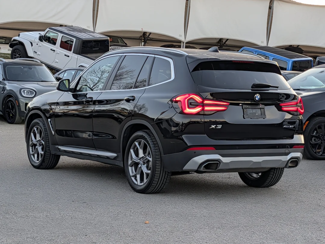 Used 2024 Black BMW xDrive30i - - Turbo I-4 - AWD - Sport Seats - Digital Cluster - Apple CarPlay & More! image 6