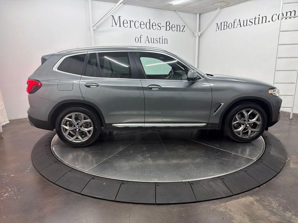 Used 2023 Gray BMW xDrive30i image 8