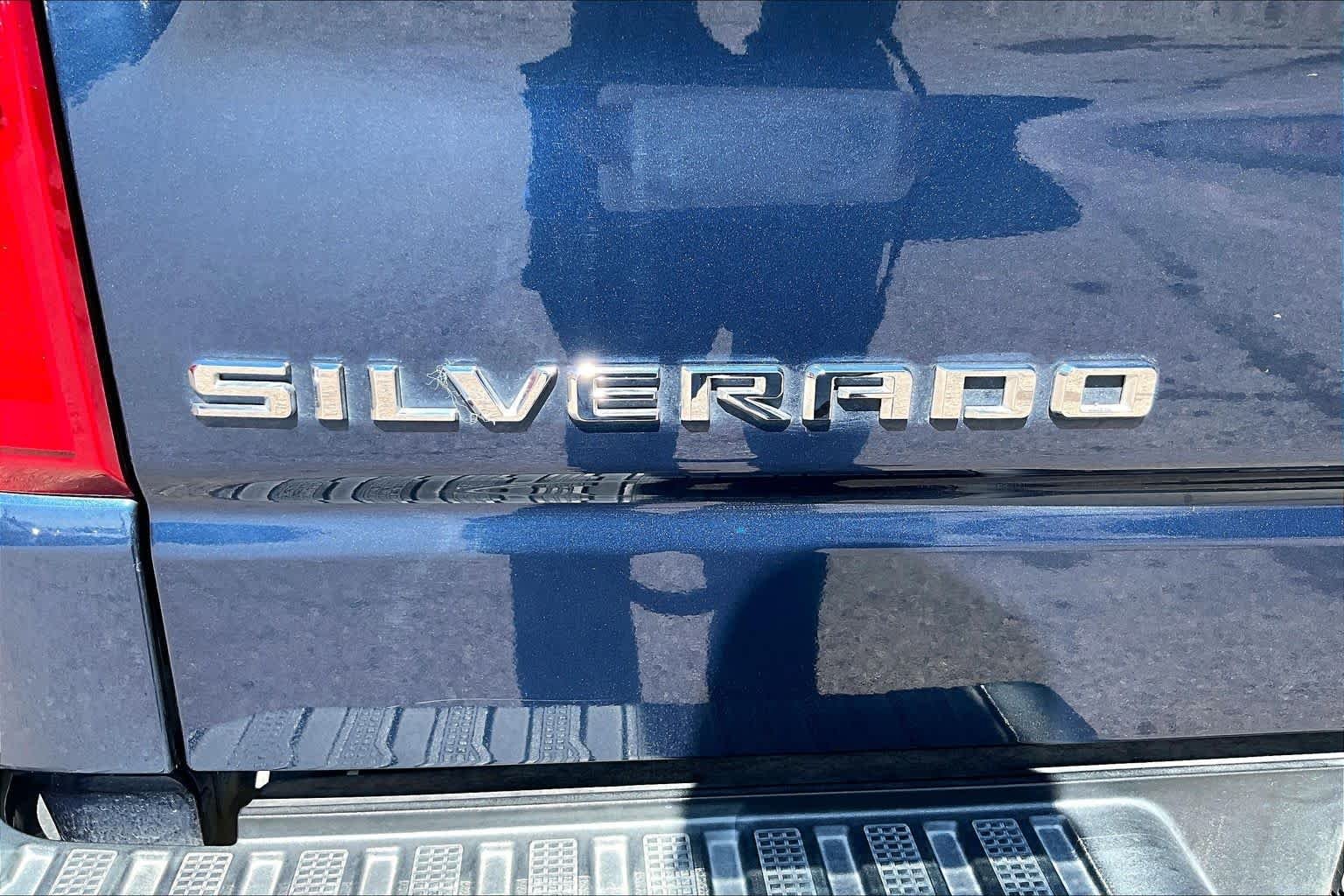 Used 2019 Northsky Blue Metallic Chevrolet LTZ image 30
