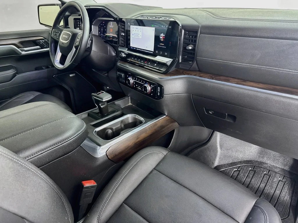 Used 2024 Downpour Metallic GMC SLT image 36