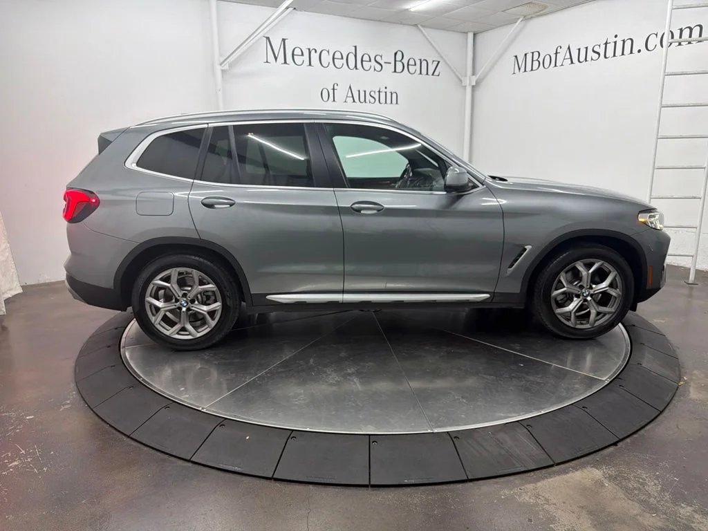 Used 2023 Gray BMW xDrive30i image 8
