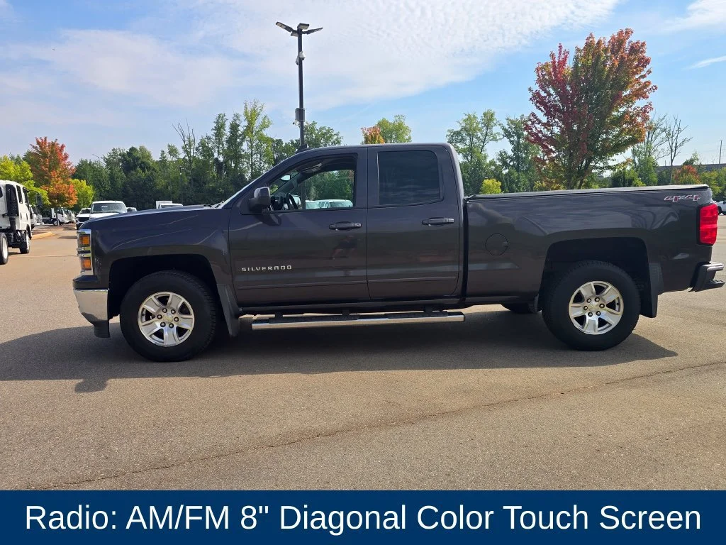Used 2015 TUNGSTEN METALLIC Chevrolet LT image 5
