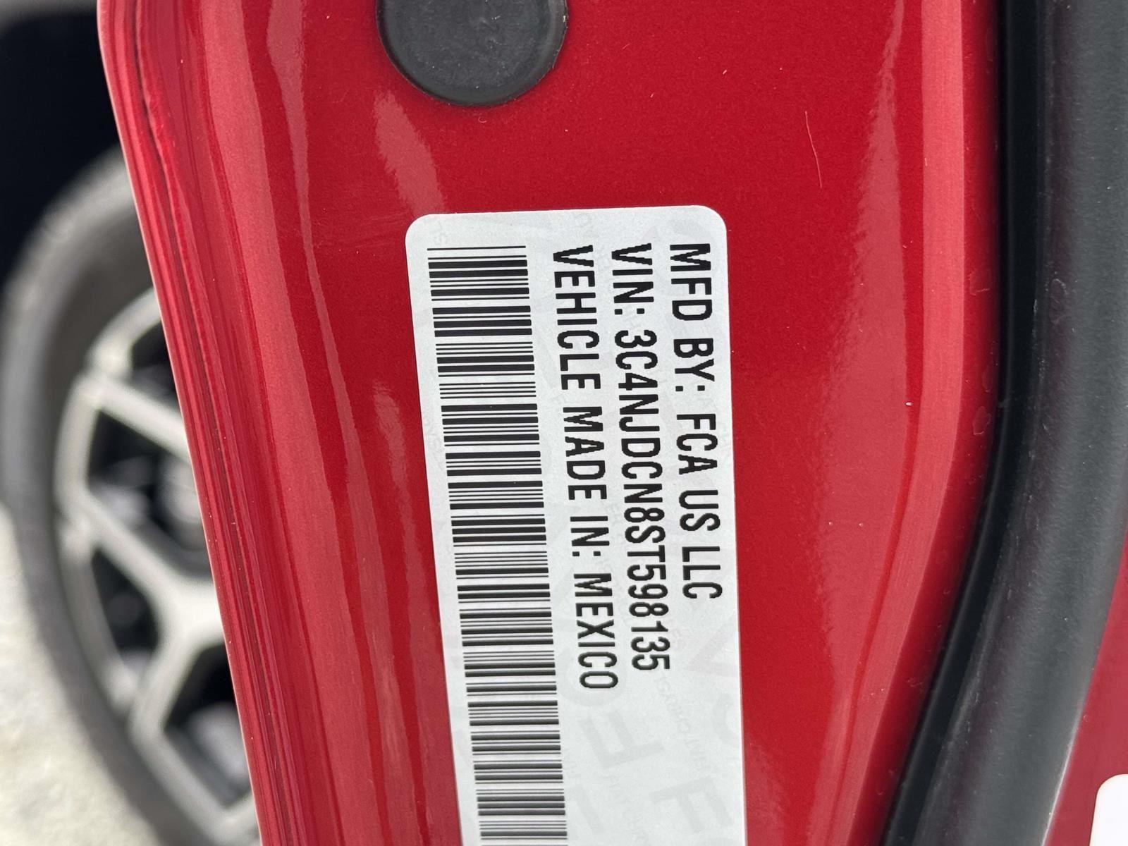 Used 2025 Red Hot Pearlcoat Jeep Limited image 27