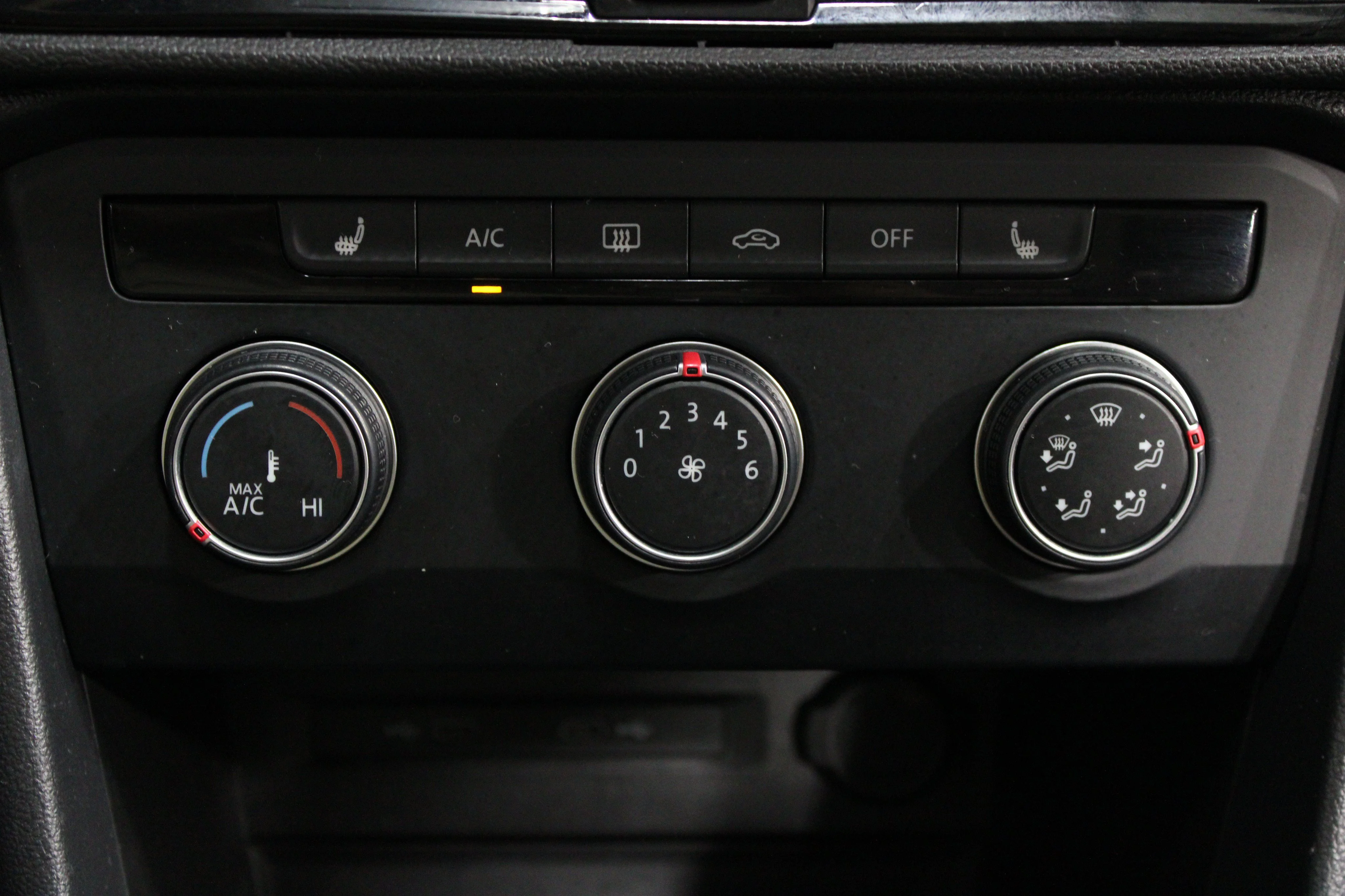 2022 Volkswagen Taos SE - Photo 15