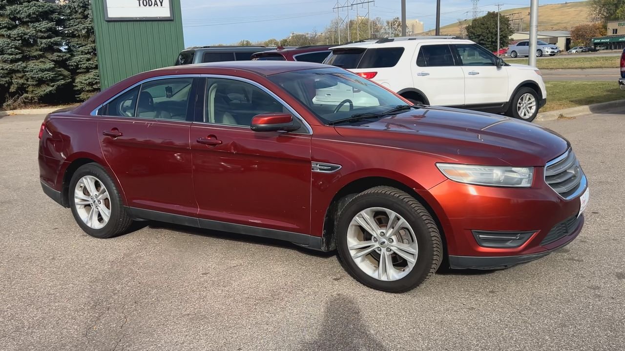 2014 Ford Taurus SEL photo 4