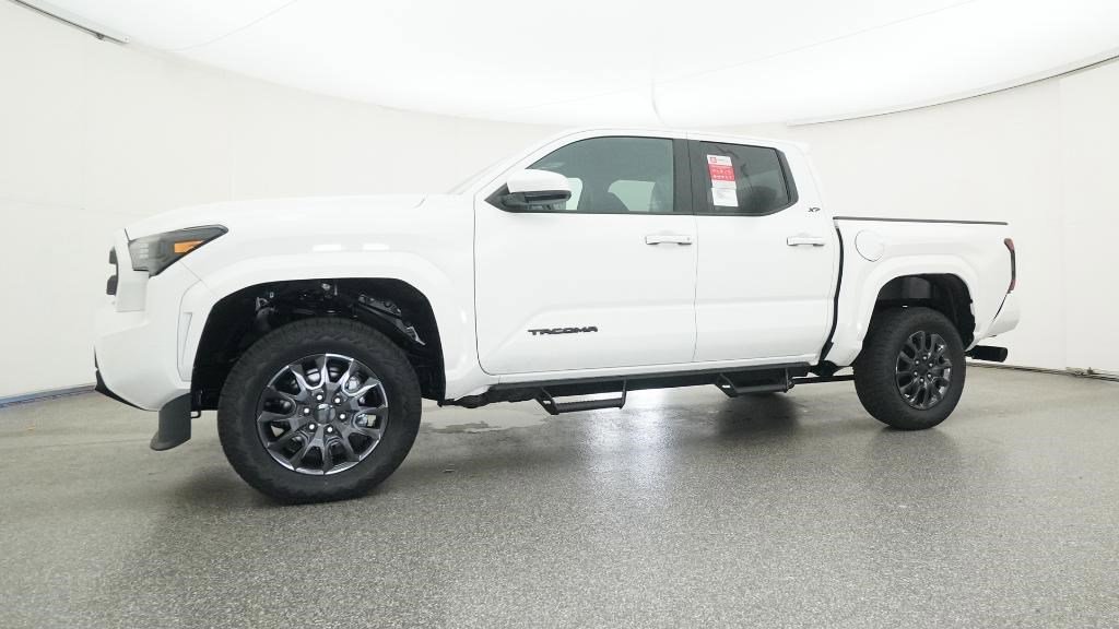 2025 Toyota Tacoma SR5 - Photo 15