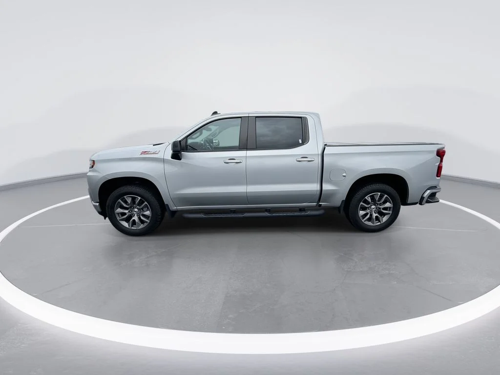 Used 2020 Silver Chevrolet RST image 5