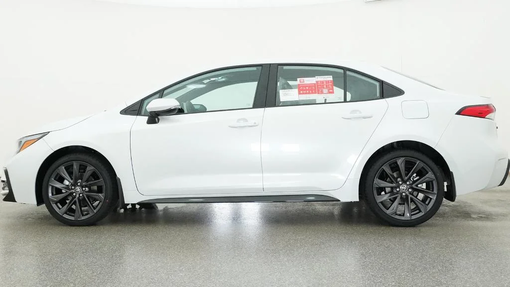 New 2026 Wind Chill Pearl Toyota SE image 2