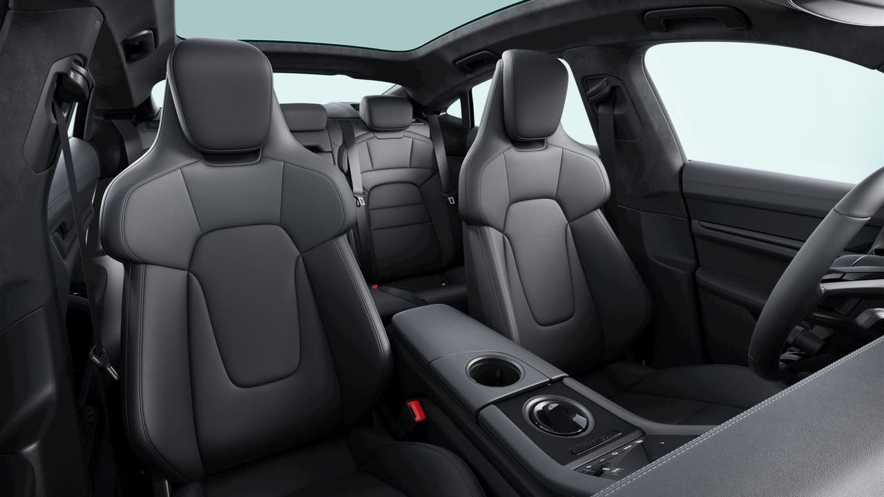Certified Used 2023 Chalk Porsche GTS image 7