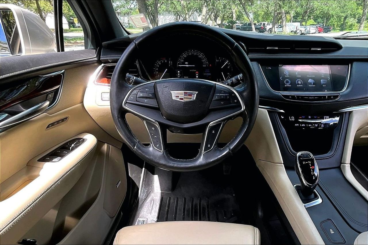 Used 2017 Silver Cadillac Luxury image 8