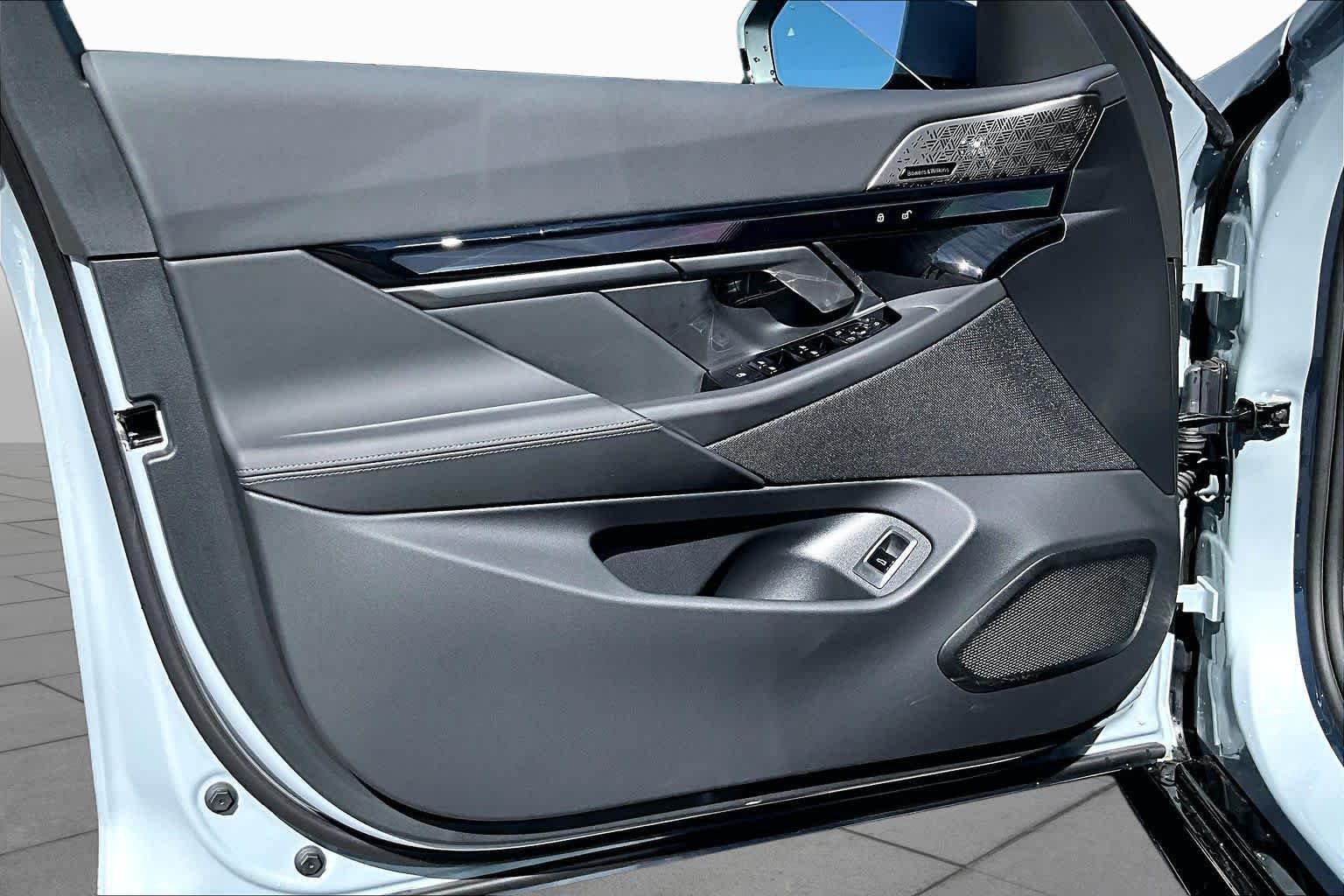 New 2027 Brooklyn Grey Metallic BMW 530i image 10