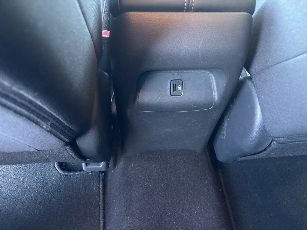 Used 2022 White Nissan SV image 21