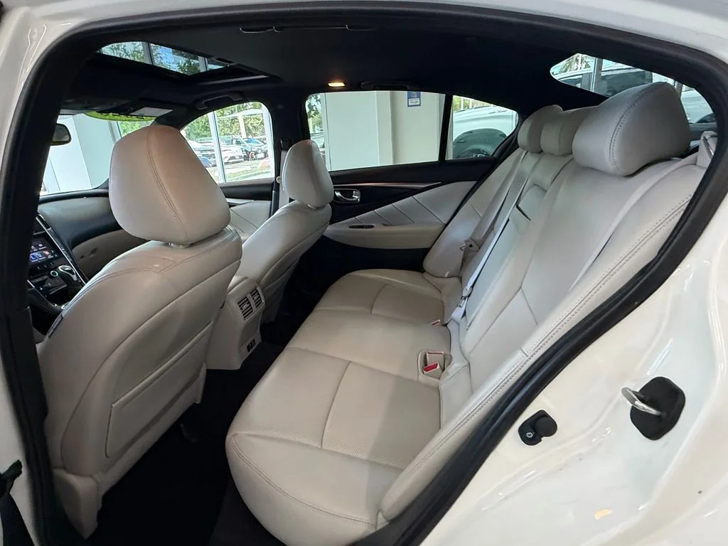 Used 2023 White INFINITI SENSORY image 11