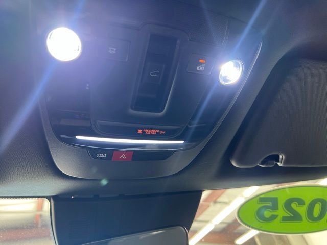 Used 2025 Green Kia X-Line image 13