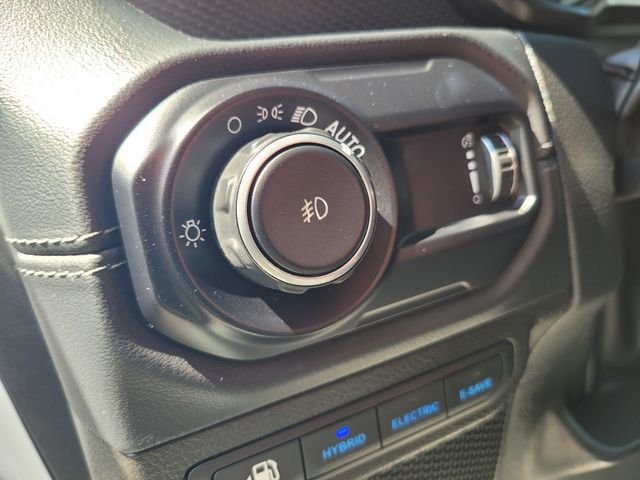 Used 2024 White Jeep Rubicon 4xe image 19