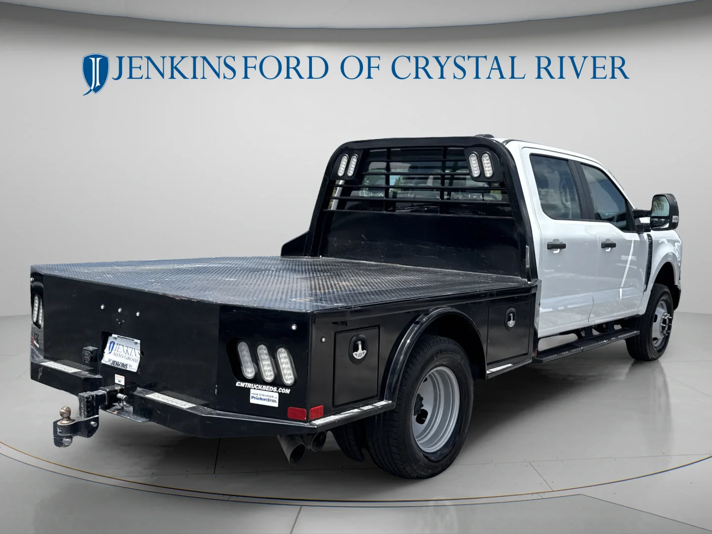 Used 2025 Oxford White Ford XL image 5