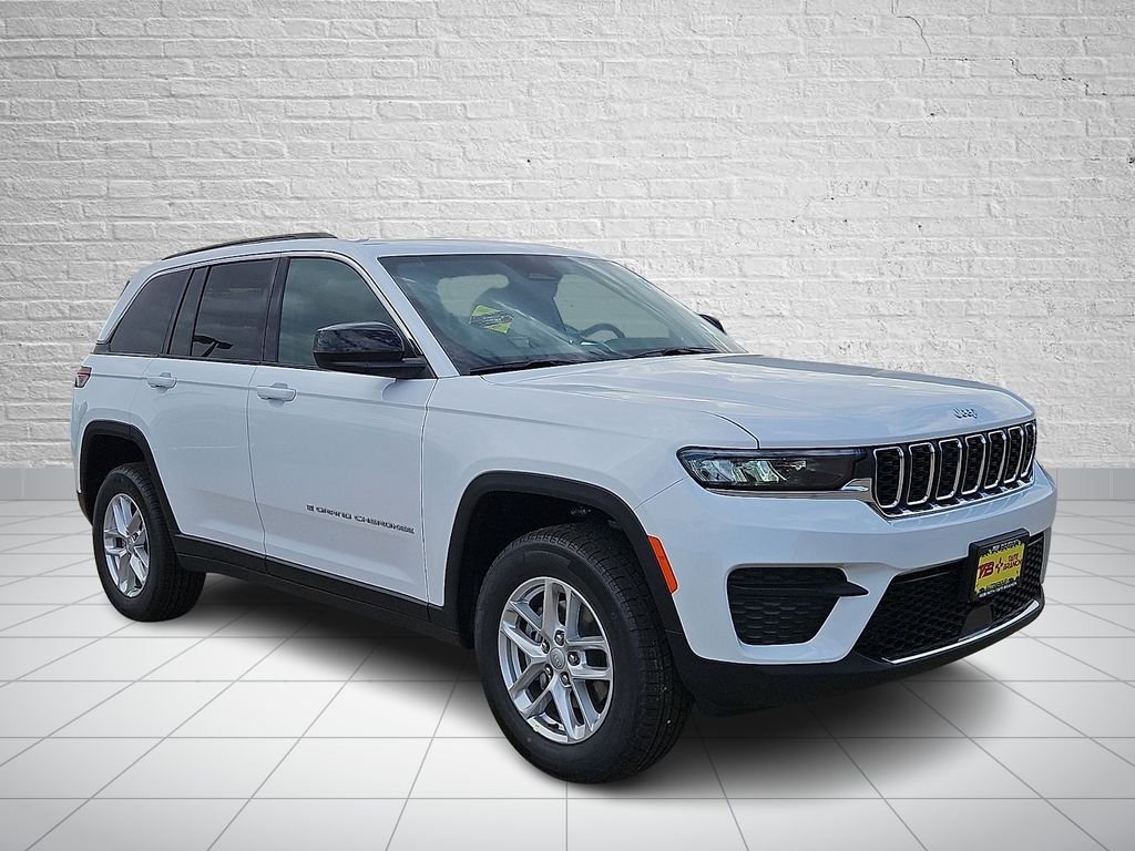 New 2026 Bright White Clearcoat Jeep Laredo X image 6