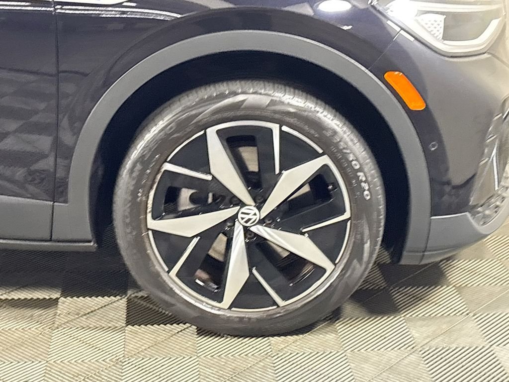 Certified Used 2023 Deep Black Volkswagen Pro S image 25