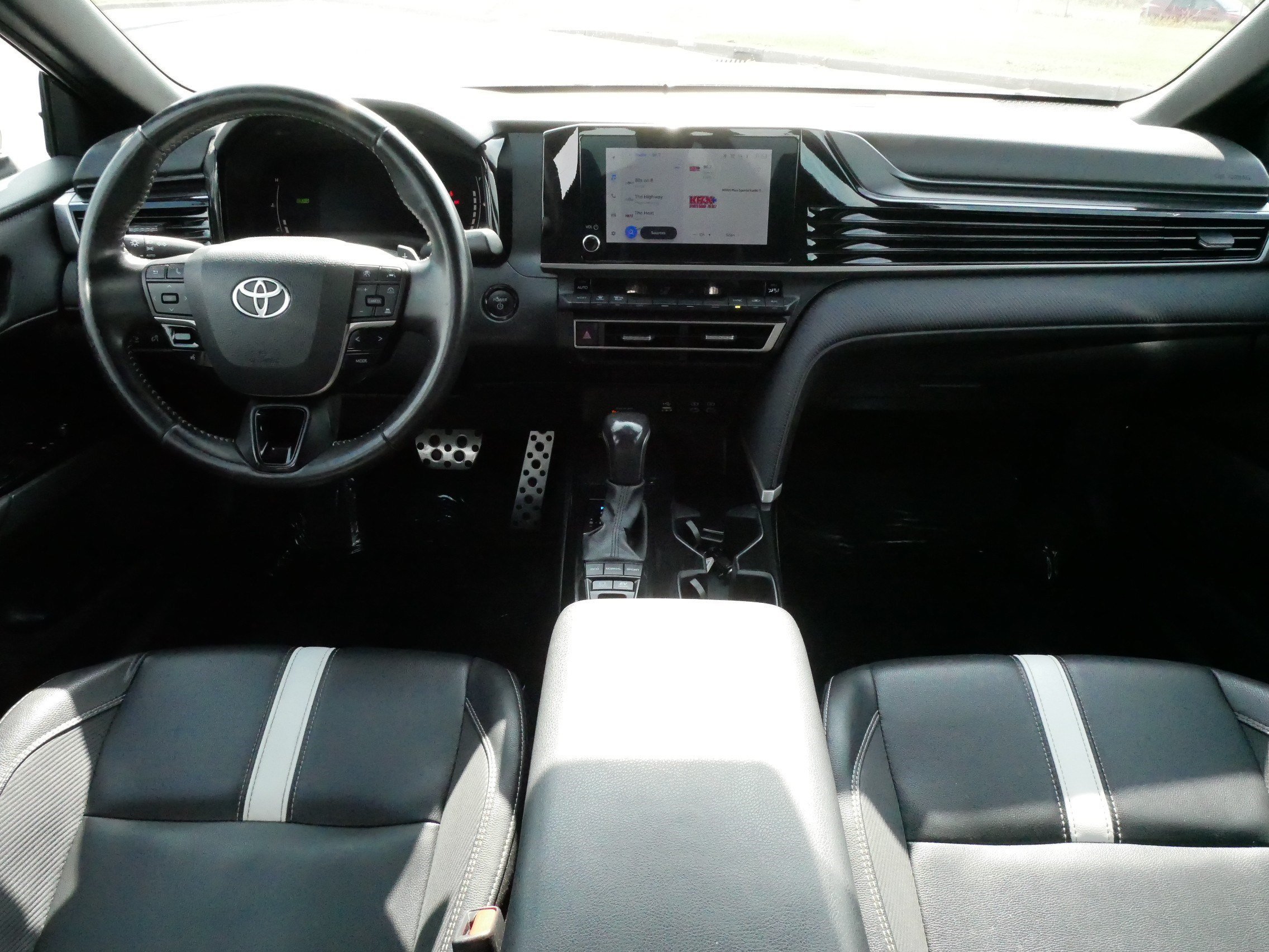 Certified Used 2025 MIDNIGHT BLACK Toyota SE image 10