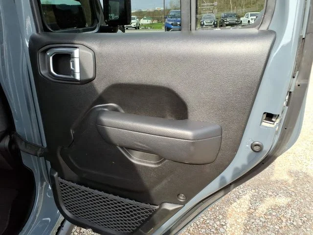 Used 2025 Gray Jeep Rubicon image 21