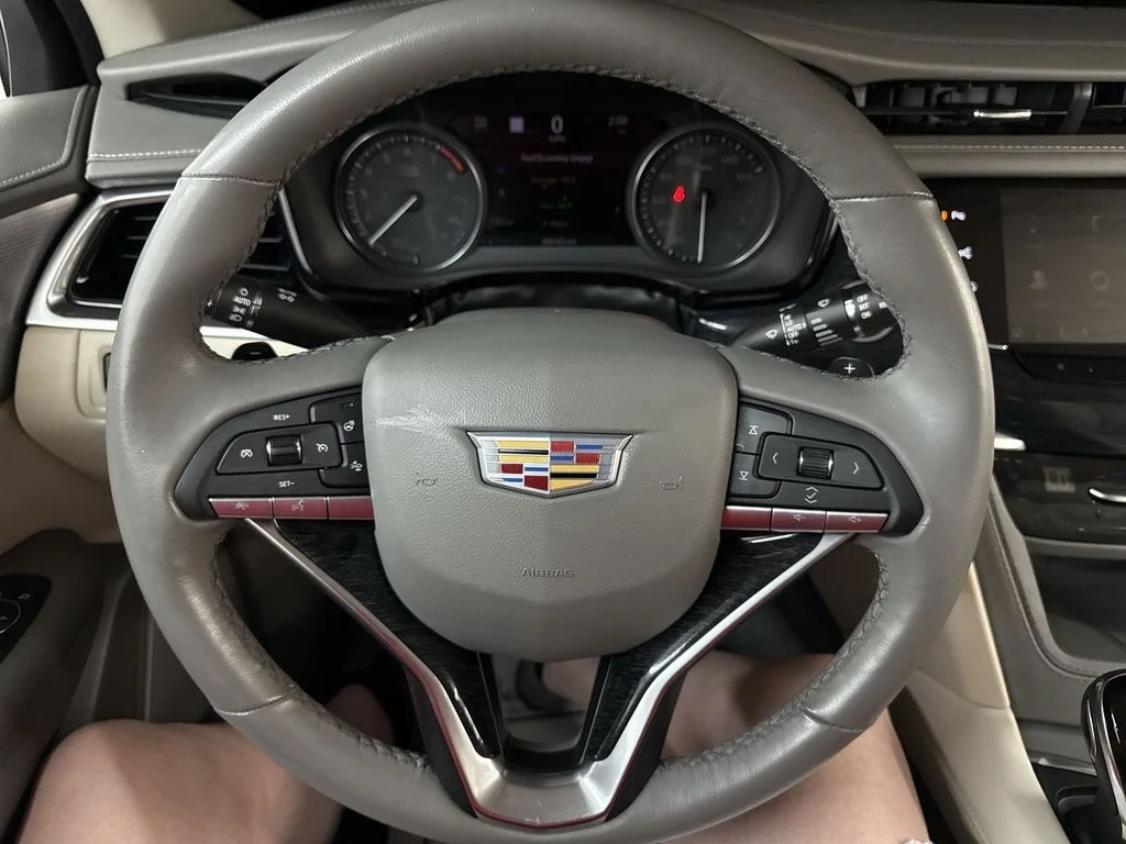 Used 2024 Crystal White Cadillac Premium Luxury image 22