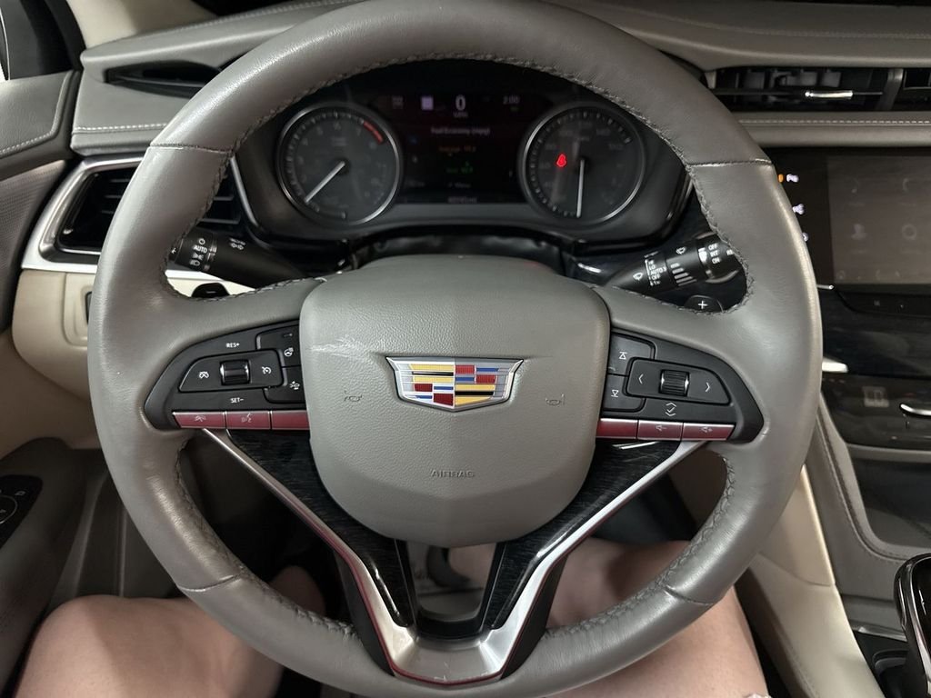 Used 2024 Crystal White Cadillac Premium Luxury image 22