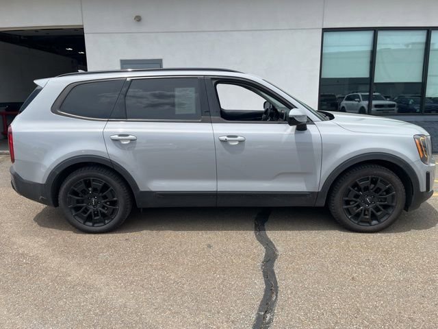 Used 2022 Wolf Gray Kia SX image 2