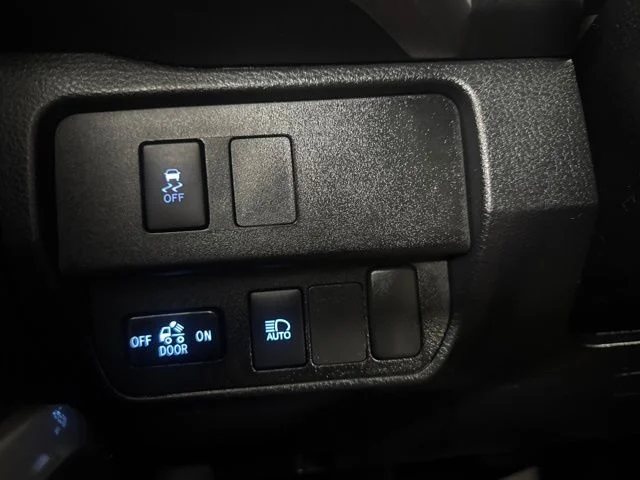 Certified Used 2020 Midnight Black Metallic Toyota SR5 image 18