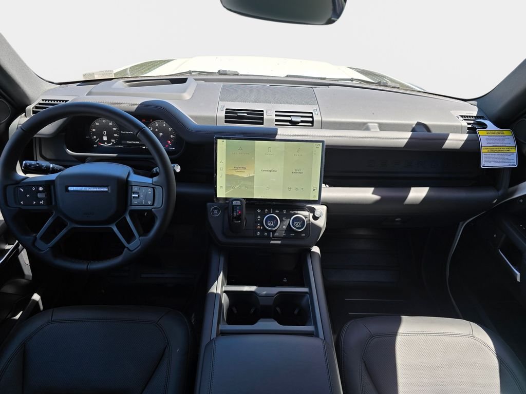 New 2026 Fuji White LAND ROVER X-Dynamic SE image 9
