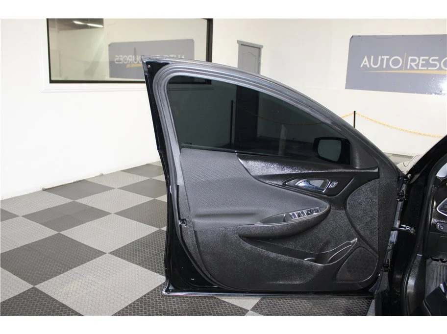 Used 2023 Mosaic Black Metallic Chevrolet LT image 11