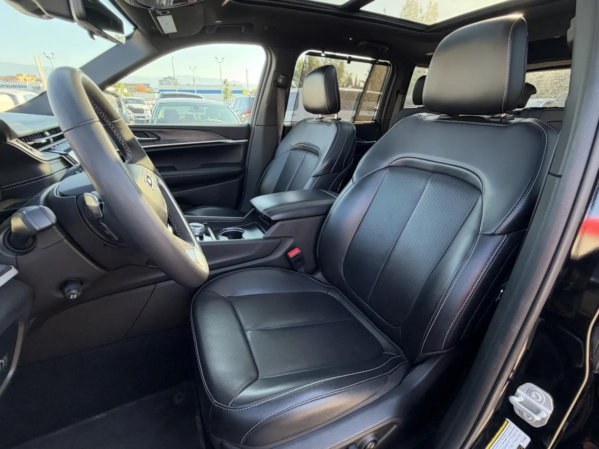 Used 2024 Black Jeep Limited image 15