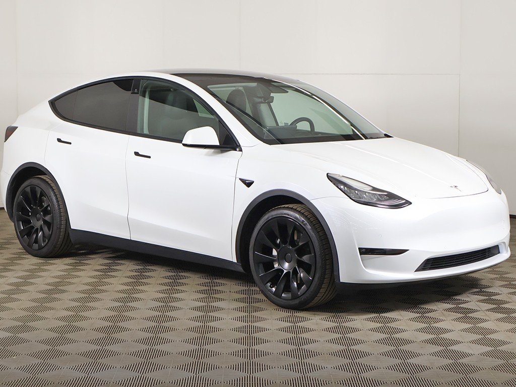 Used 2022 Tesla Model Y Long Range with VIN 7SAYGDEE1NF309319 for sale in Streetsboro, OH