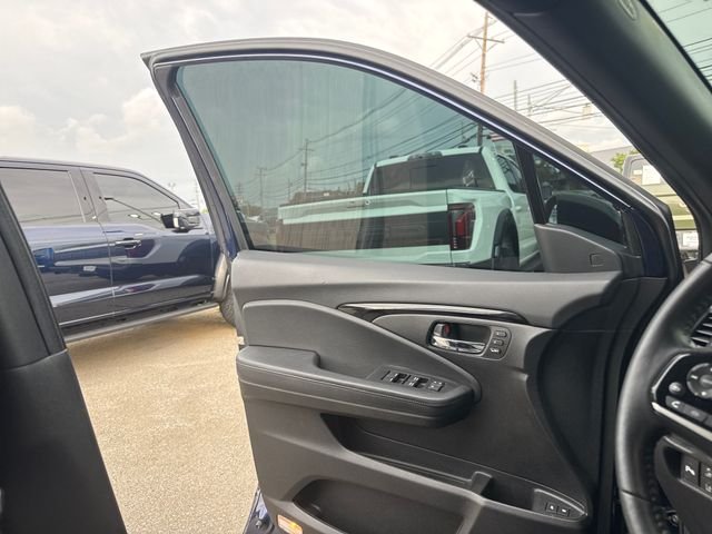 Used 2021 Blue Honda Touring image 13