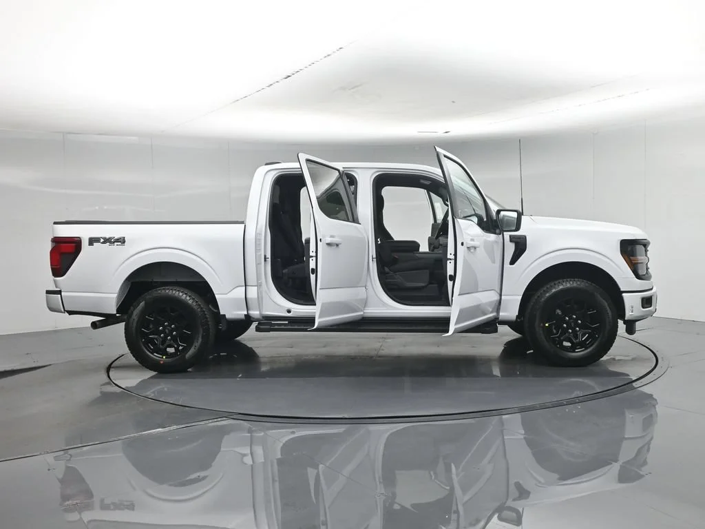 New 2026 White Ford XLT image 4