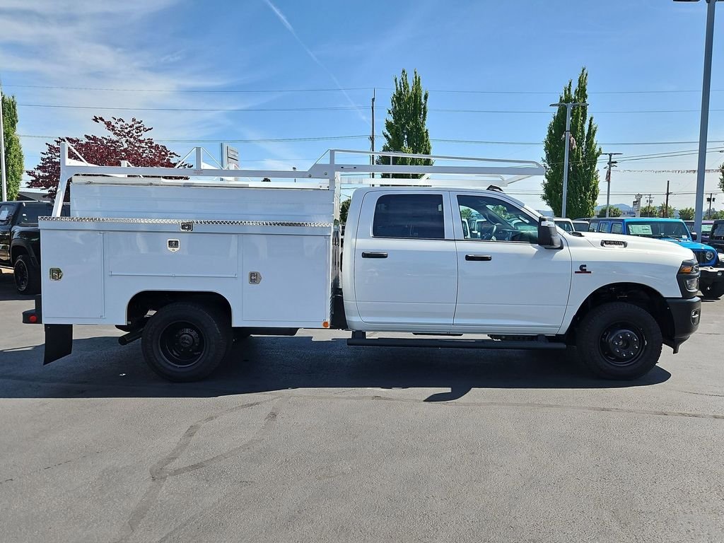 New 2026 Bright White Clearcoat RAM Tradesman image 7