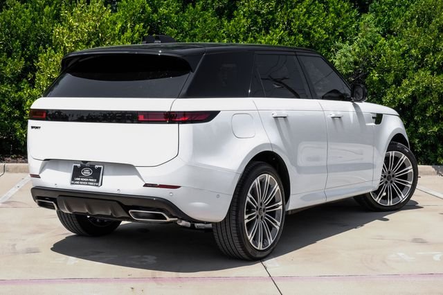 New 2026 White Land Rover Dynamic SE image 11