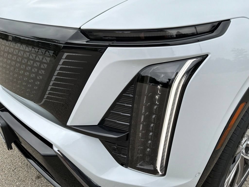 2027 Cadillac VISTIQ Sport - Photo 12