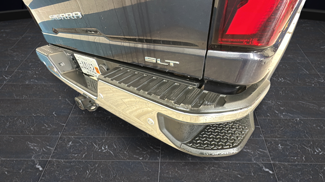 Used 2025 Titanium Rush Metallic GMC SLT image 38