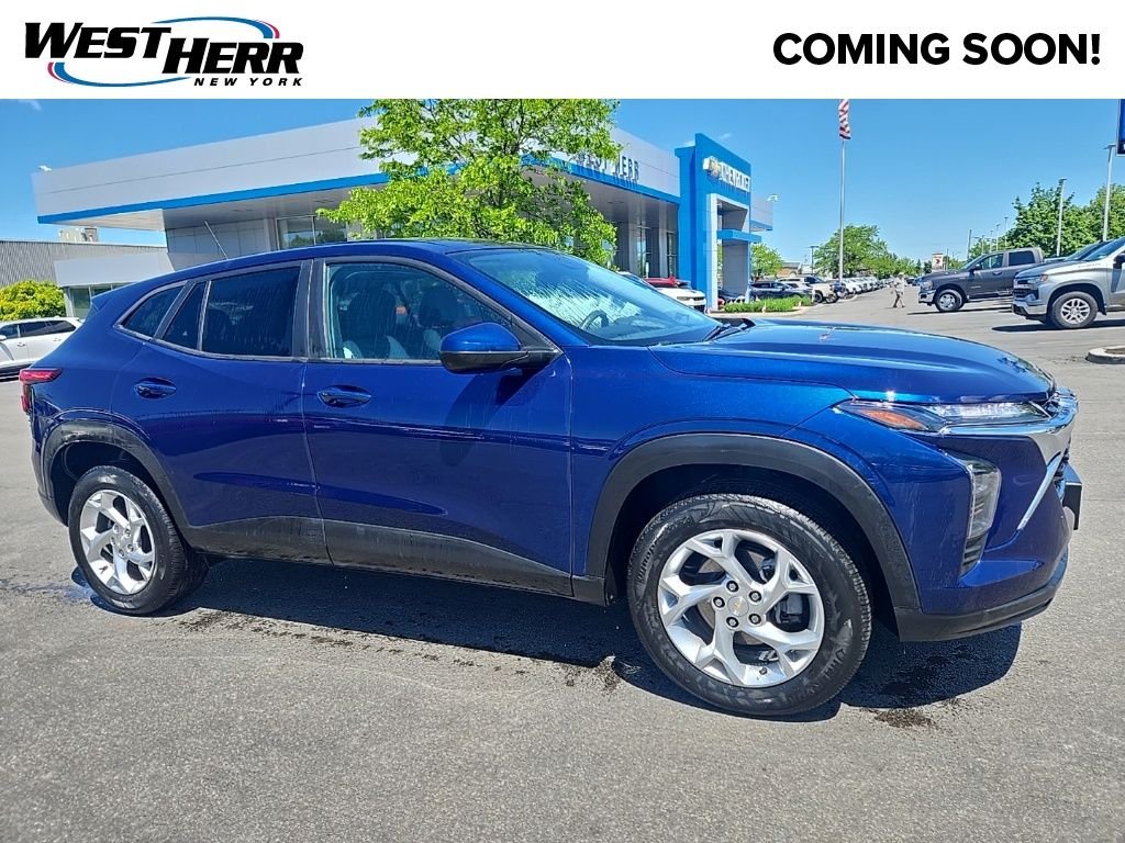 2024 Chevrolet Trax LS's photo