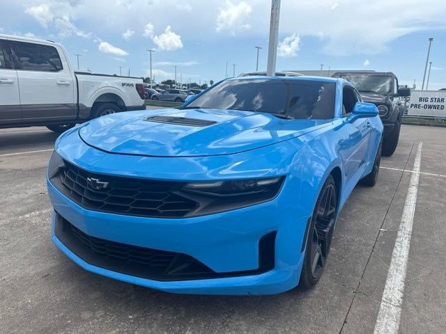 Used 2022 Rapid Blue Chevrolet LT1 image 5