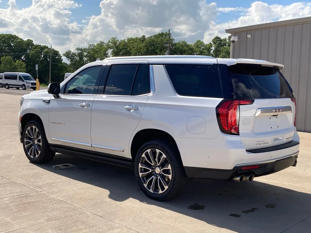 Used 2024 White Frost GMC Denali image 5