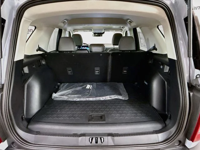 New 2026 Space White Metallic Ford Badlands® image 27