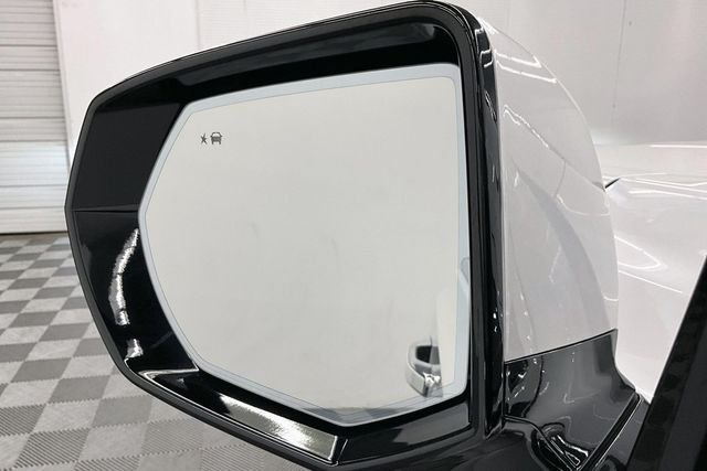 Used 2025 White Frost Tricoat GMC Denali Ultimate image 42
