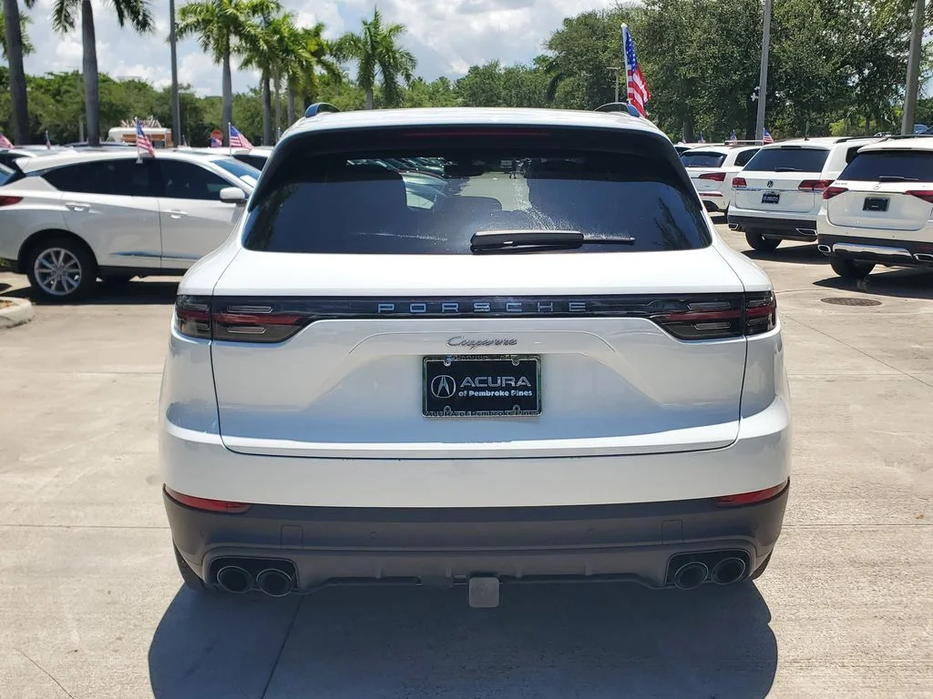 Used 2023 White Porsche Base image 6