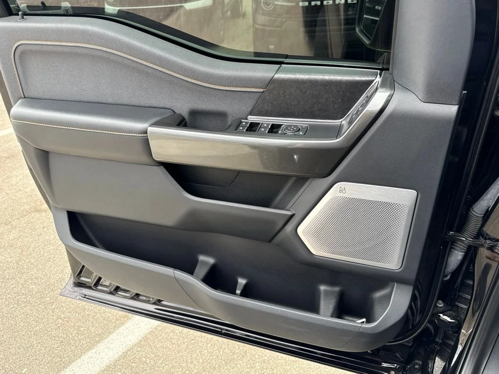 Used 2022 Black Metallic Ford Tremor image 8