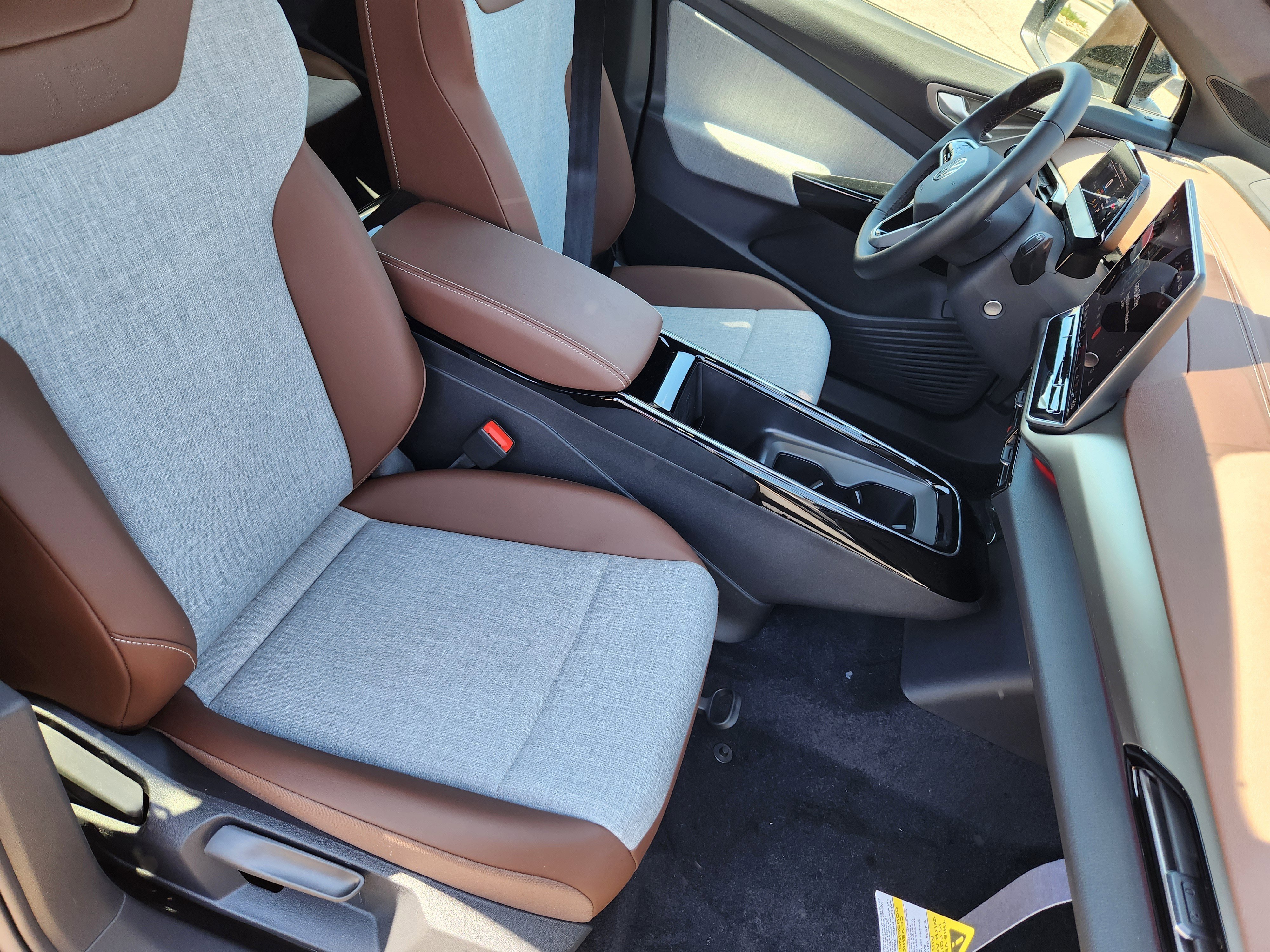New 2026 Black Volkswagen Pro image 12